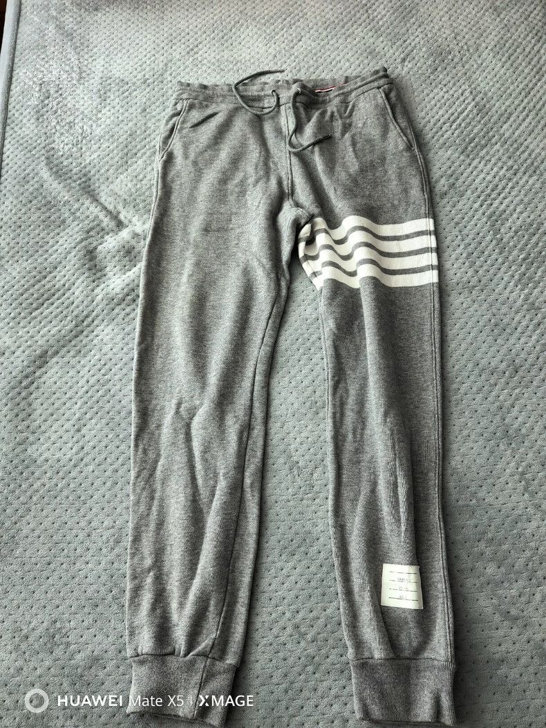 Thom Browne Thom Browne size3 Grey trousers Size US 28 / EU 44 - 1 Thumbnail