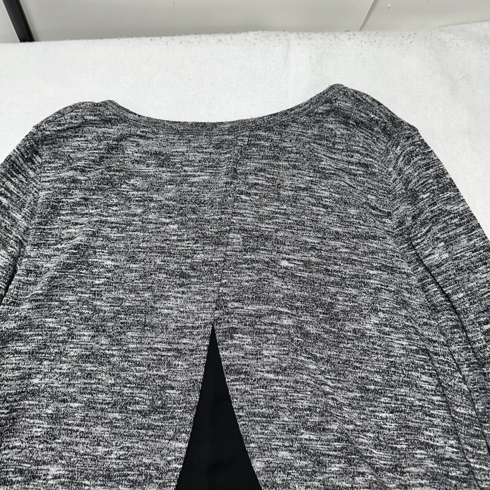Old Navy Old Navy XL Slit Back Sweater Top Gray Pullover Shirt Size XL / US 12-14 / IT 48-50 - 11 Thumbnail