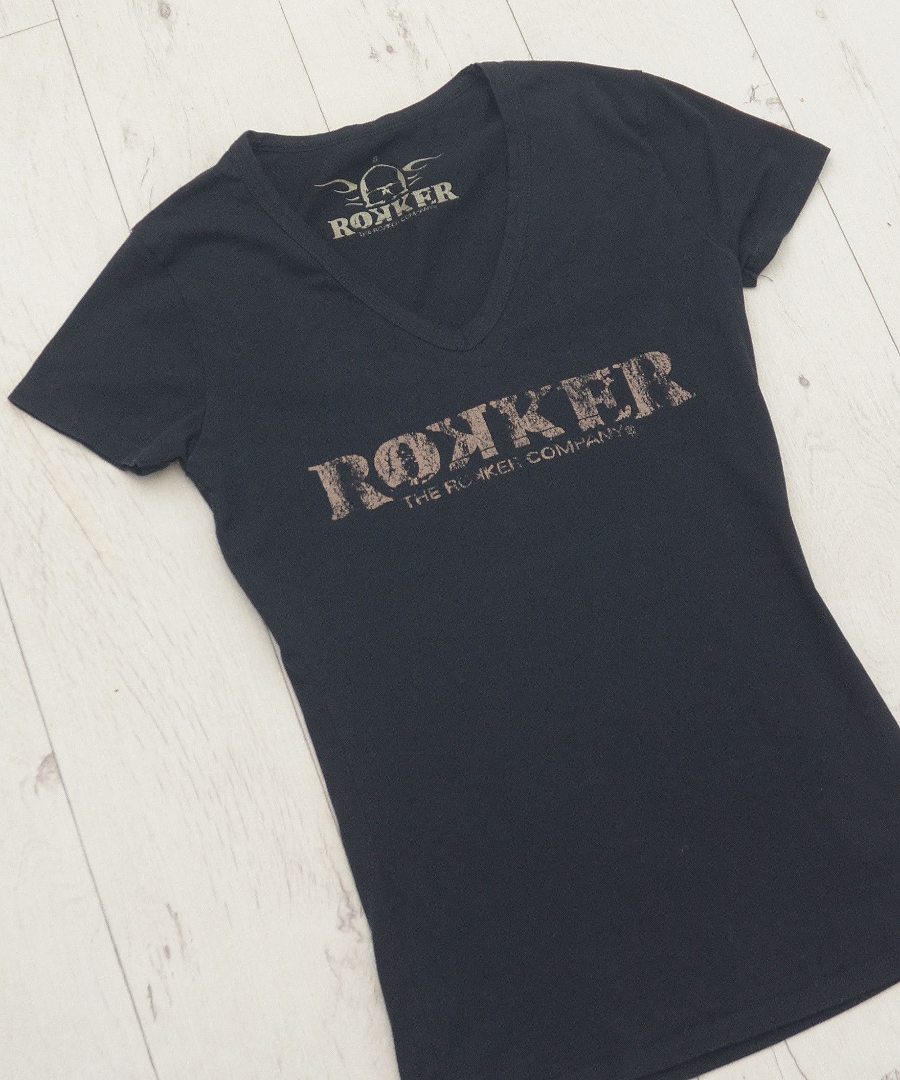 THE ROKKER COMPANY ROKKER Eagle Women’s Red V-Neck Skull T-Shirt sz S Size S / US 4 / IT 40 - 2 Thumbnail