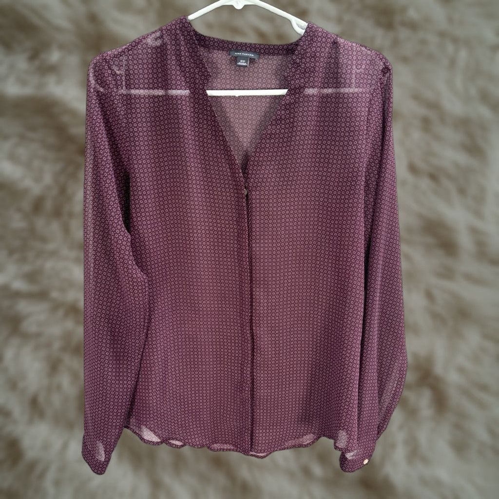 Ann Taylor Ann Taylor Burgundy Polka Dot Sheer Shirt Long Sleeve Lightweight V-Neck Sz 0T Shirt Women Blouse Polo-dot N/A Size XS / US 0-2 / IT 36-38 - 1 Thumbnail