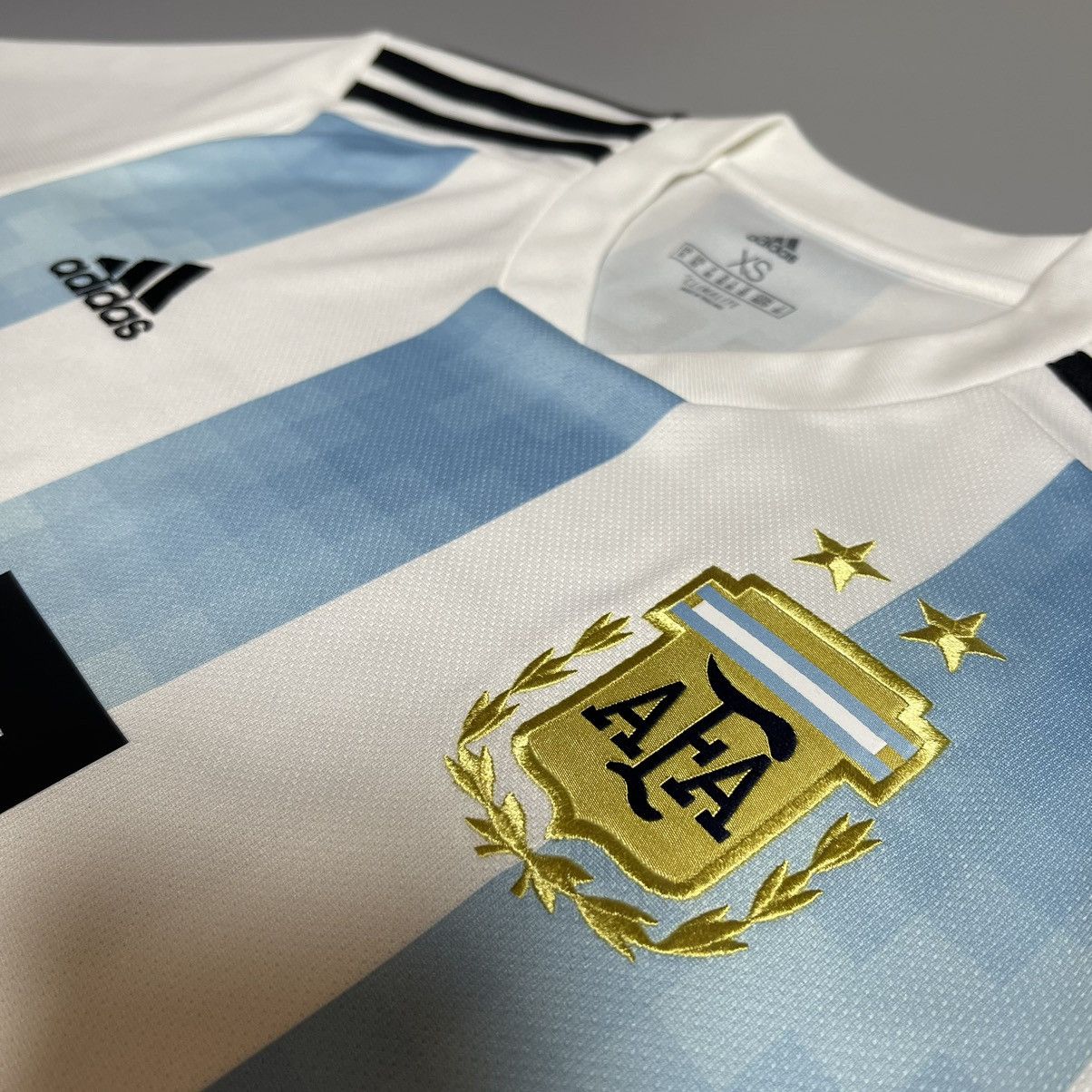 Adidas ARGENTINA ADIDAS 2018 WORLD CUP SOCCER HOME JERSEY #10 MESSI Size US XS / EU 42 / 0 - 5 Thumbnail
