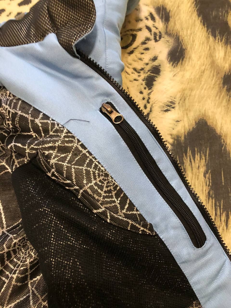 Spyder Baby Blue Spider Web ski Snowboarding Jacket vintage