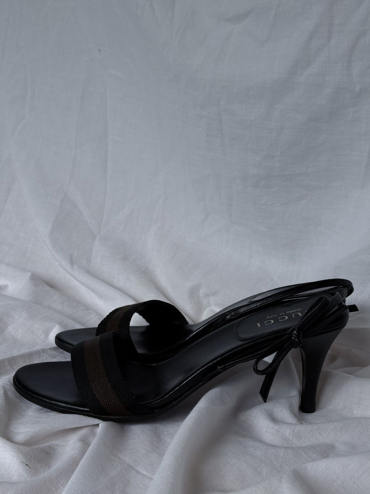 Gucci Gucci Black Leather Mules Sandals Bows Size US 7 / IT 37 - 2 Thumbnail