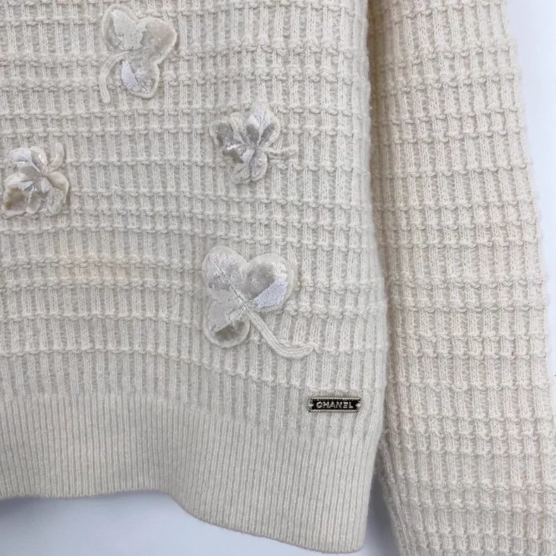 Chanel Chanel Beige three-dimensional relief flower knitted sweat Size XS / US 0-2 / IT 36-38 - 4 Thumbnail