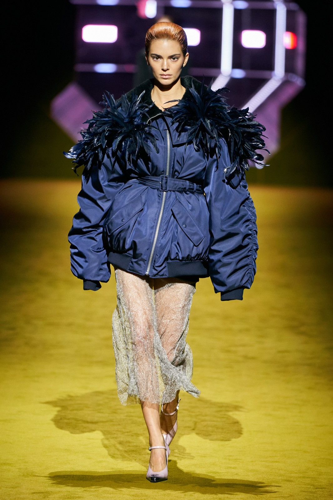Prada Prada Runway FW22 Feather Re-Nylon Belted Down Jacket Size XS / US 0-2 / IT 36-38 - 1 Thumbnail