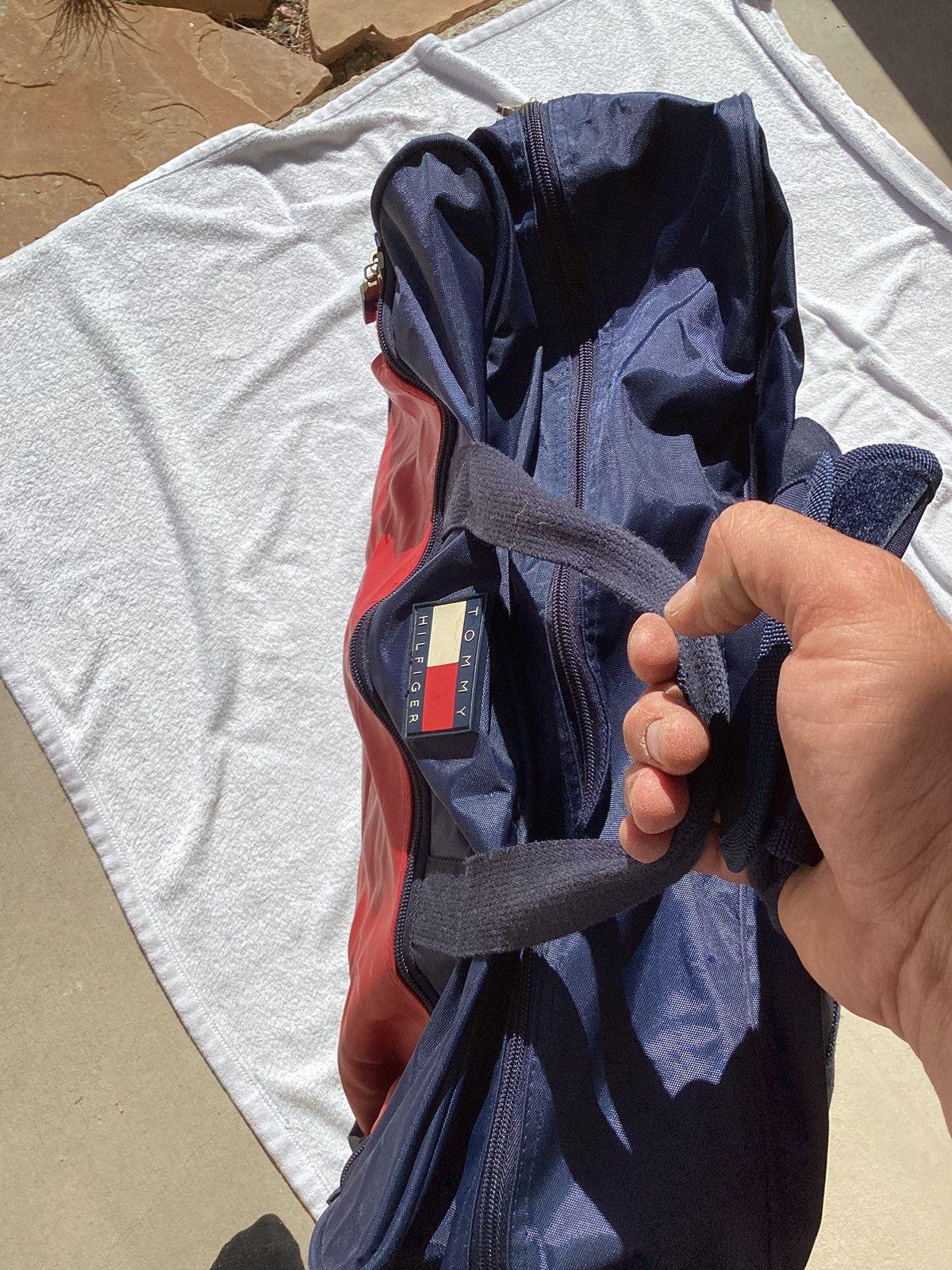 Tommy Hilfiger × Vintage Vintage 90s Tommy Hilfiger larger side duffel/luggage piece Size ONE SIZE - 5 Thumbnail