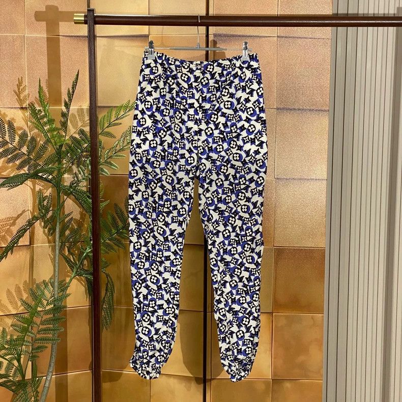 Louis Vuitton Louis Vuitton Blue and white print and full print jogging Size US 34 / EU 50 - 1 Thumbnail