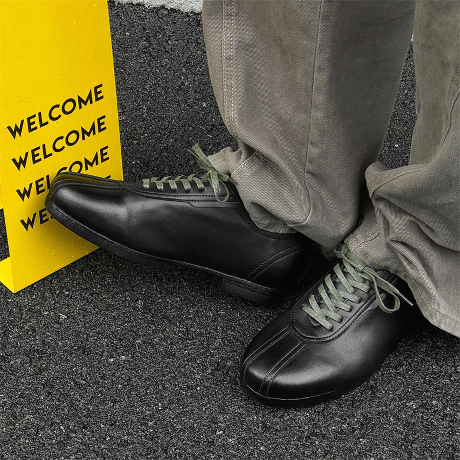 Vintage Stylish Black Leather Sneakers with Green Laces Size US 10 / EU 43 - 5 Thumbnail