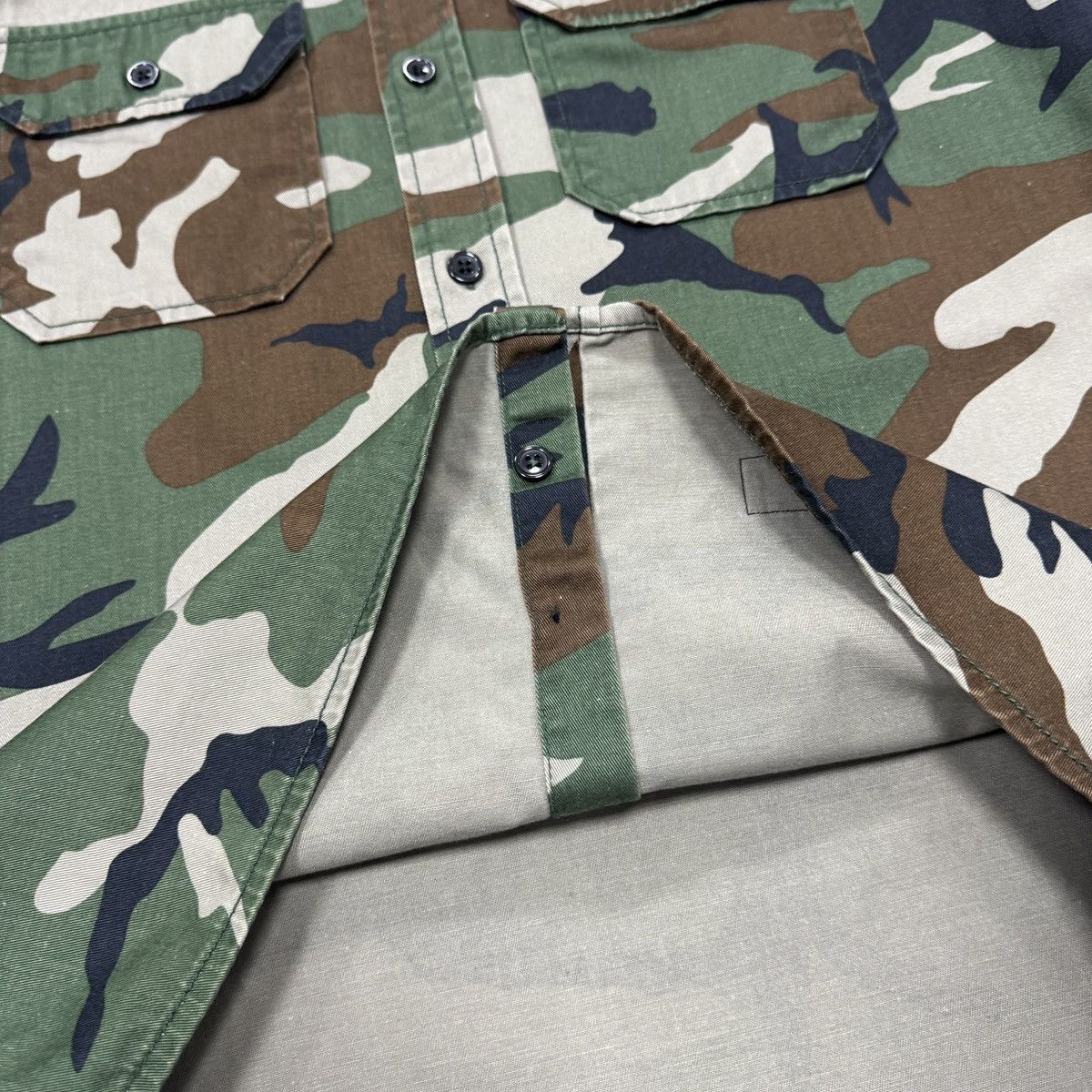 Carhartt Wip Carhartt WIP L/S Military Shirt Button Camouflage Men Size M Size US M / EU 48-50 / 2 - 15 Thumbnail