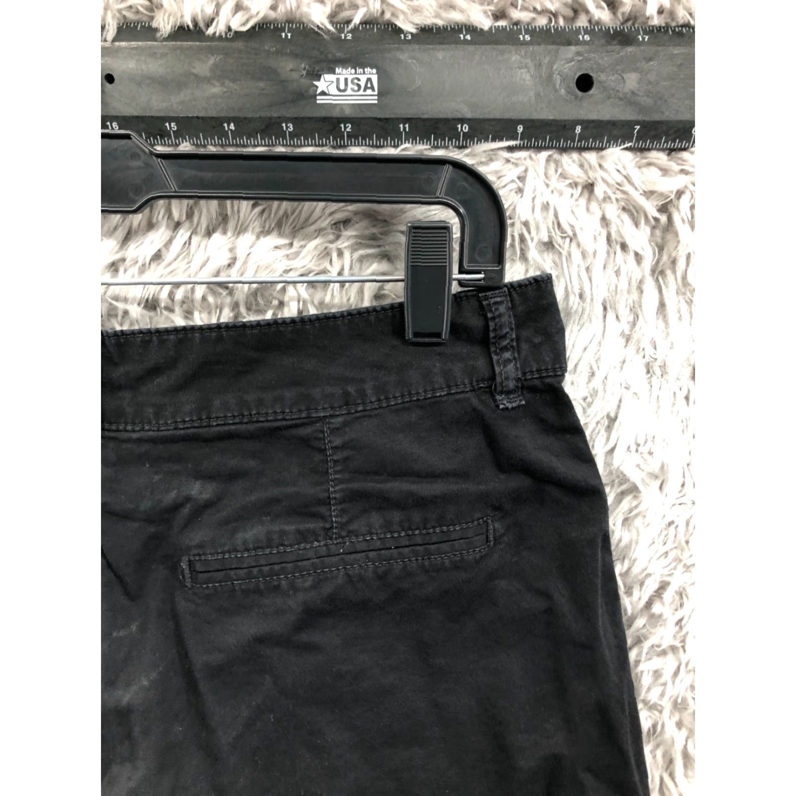 Old Navy Old Navy Womens Shorts Chino Dark Wash Black Size 6 Mid Rise Casual 5-Pocket Everyday Stretch, Regular, Flat Front, Cotton Knit? Size 28" / US 6 / IT 42 - 5 Thumbnail