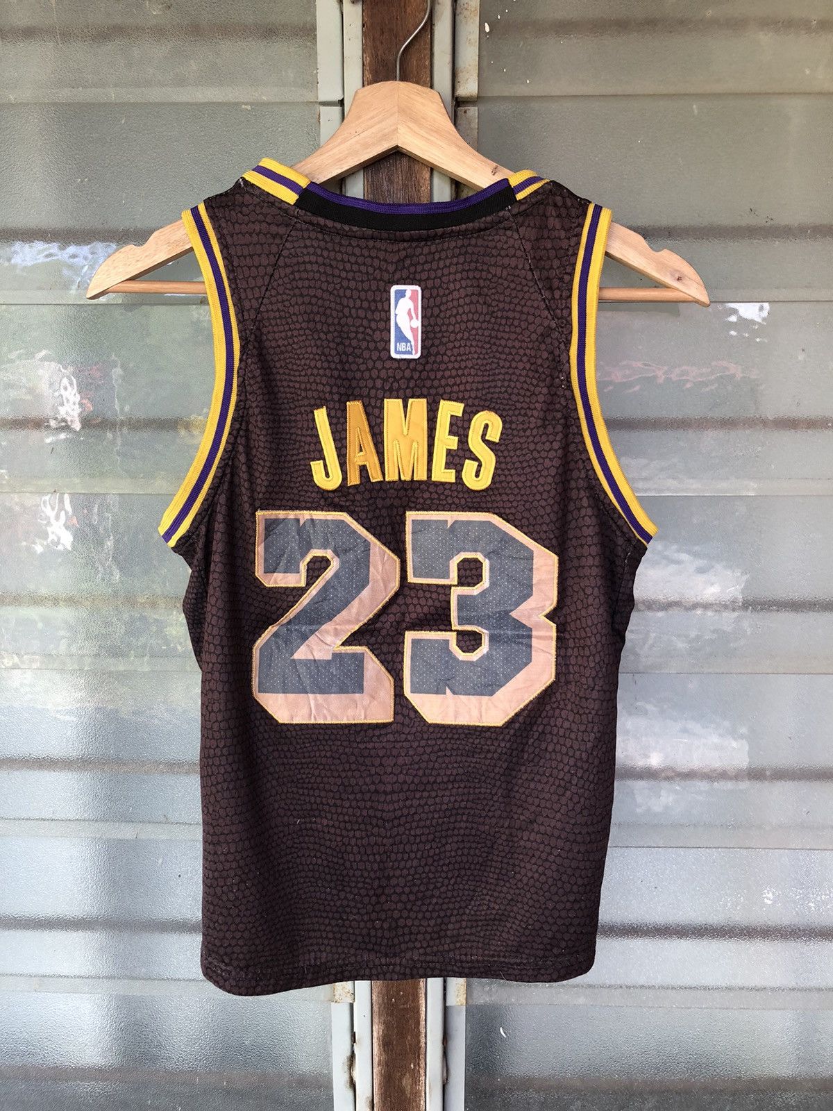 Nike Vintage Nike Lebron James LA Lakers #23 Jersey No Tee Size US M / EU 48-50 / 2 - 4 Thumbnail
