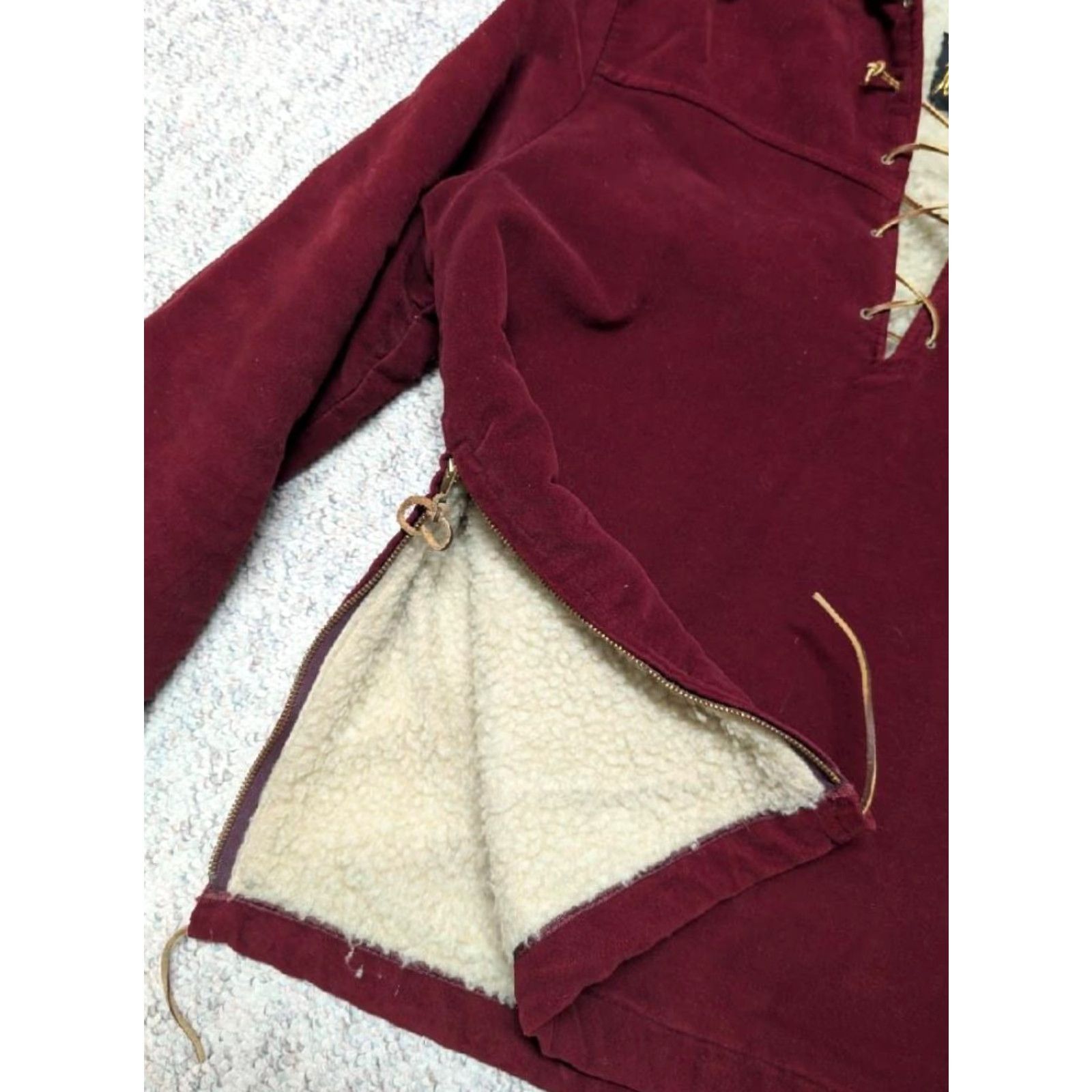 Velvet VINTAGE velvet smock jacket Shirt M Burgundy Mens 42 in Velour Hooded Tie Zip front 1950s 60s Westerm boho hippie Size US M / EU 48-50 / 2 - 5 Thumbnail