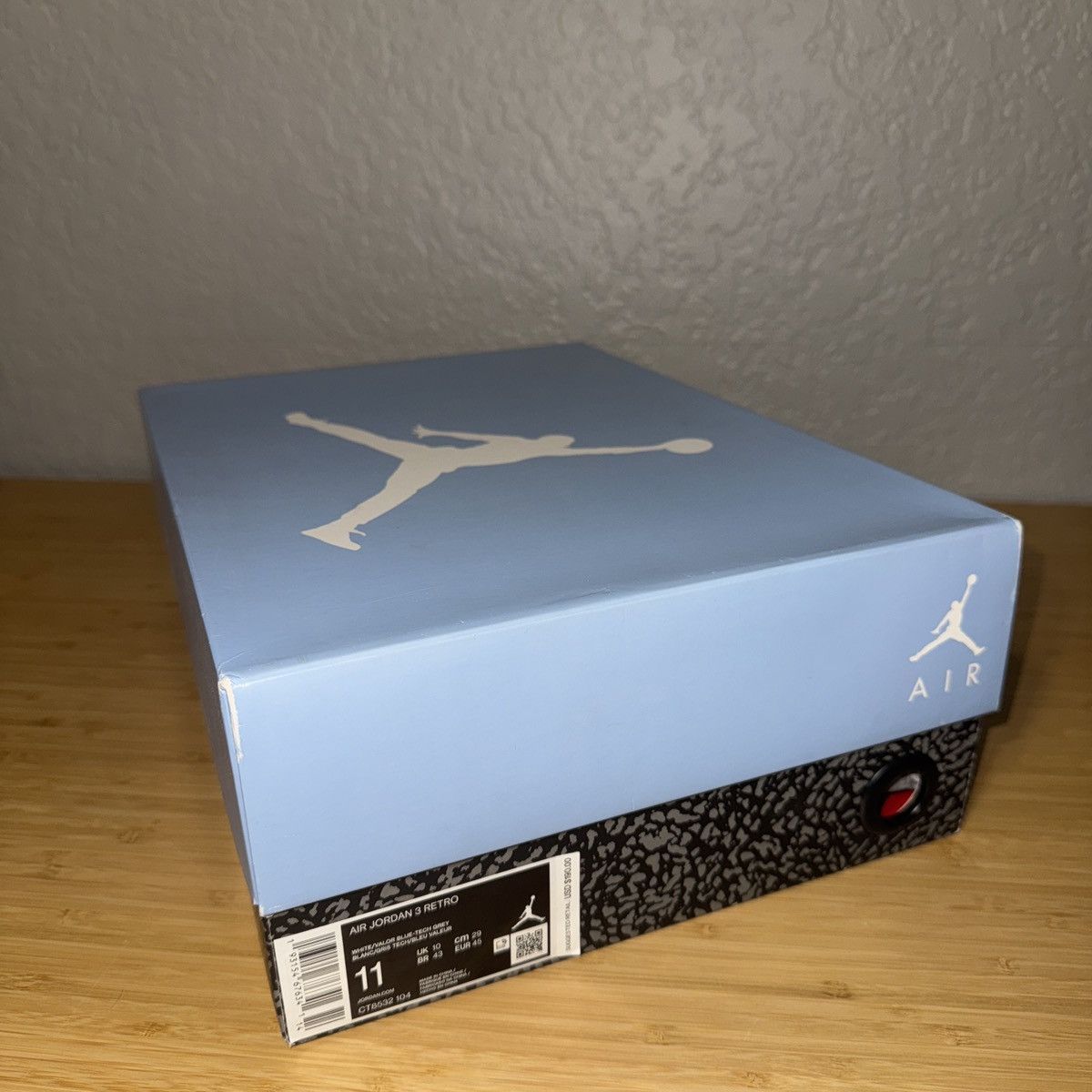 Jordan Brand Air Jordan 3 Retro 'UNC' Size US 11 / EU 44 - 7 Thumbnail