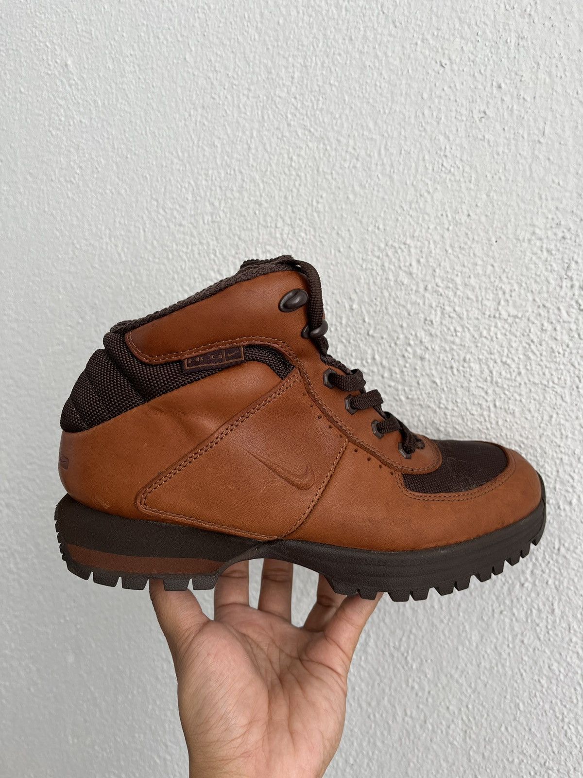 Nike ACG Vintage Nike ACG Leather Size US 8 / EU 41 - 2 Thumbnail