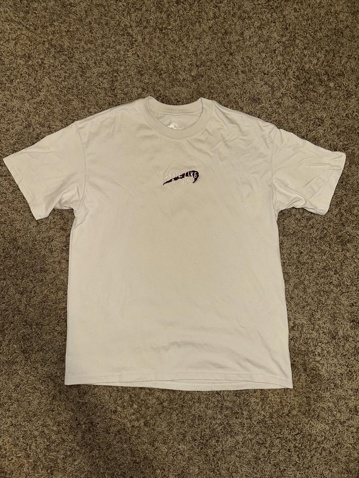 Nike Nike SB Max90 Like A Girl Tee 'Light Born' Size US M / EU 48-50 / 2 - 1 Thumbnail