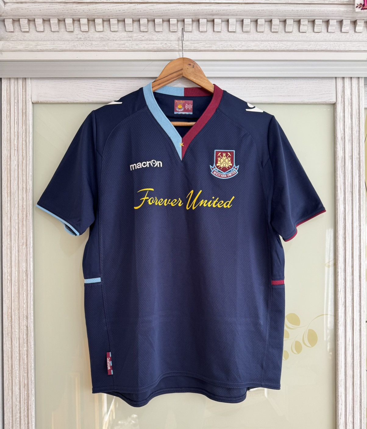 Umbro × Vintage West Ham United 2012-2013 Away Soccer Jersey Football Kit Size US S / EU 44-46 / 1 - 1 Thumbnail