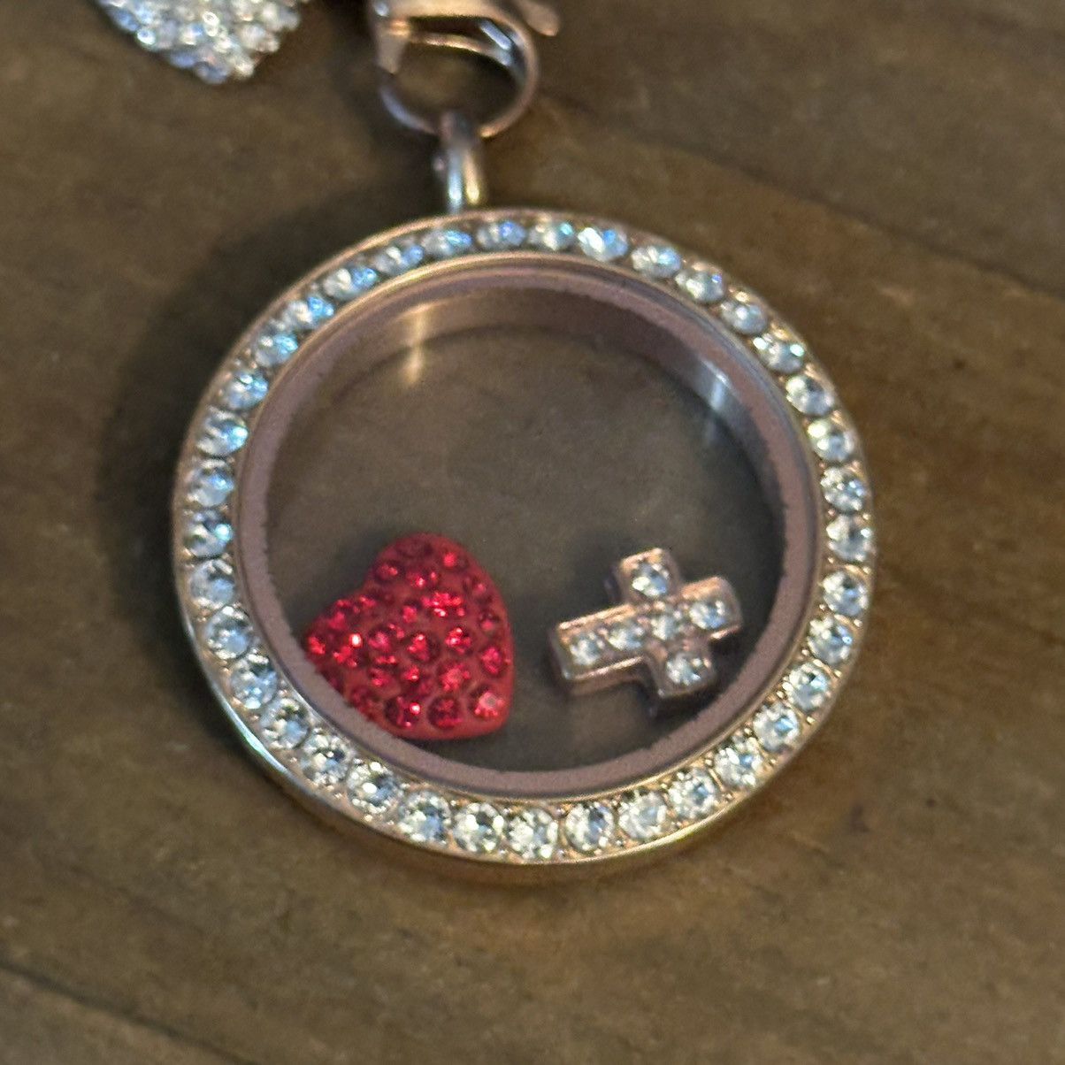 Other Origami Owl rose gold floating charm locket necklace Size ONE SIZE - 3 Thumbnail