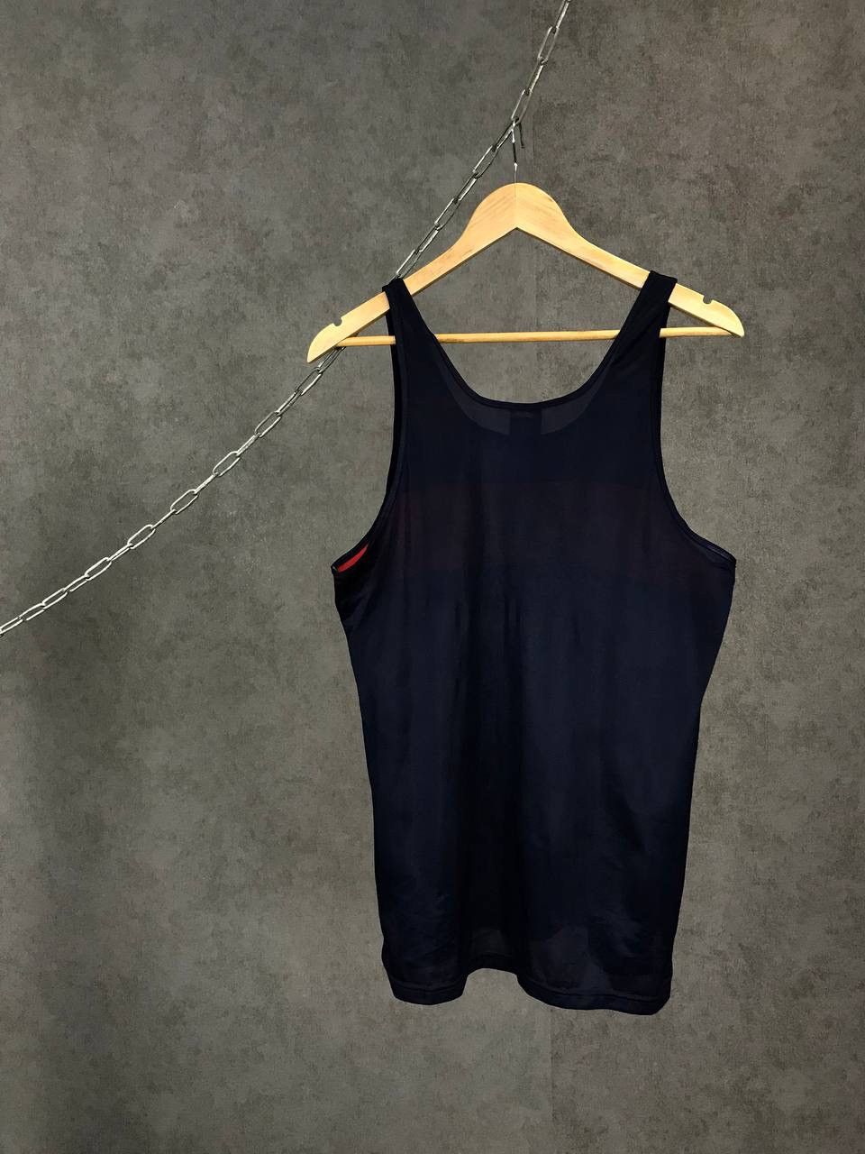 Nike Nike swoosh vintage center logo tank top Size US M / EU 48-50 / 2 - 7 Thumbnail