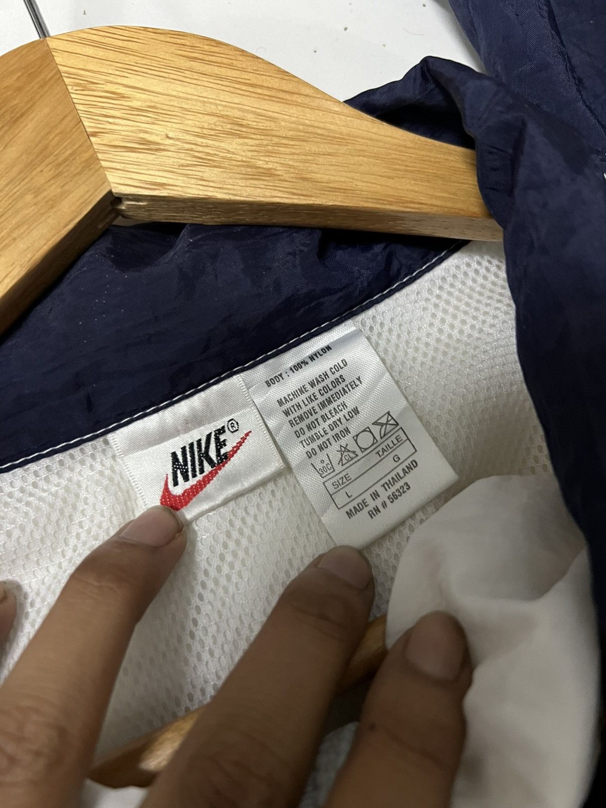 Nike 90s Nike Vintage Size US L / EU 52-54 / 3 - 7 Thumbnail