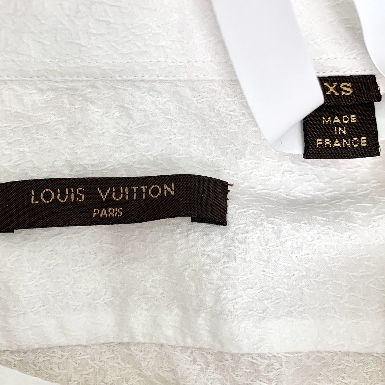 Louis Vuitton Louis Vuitton White Textured Long Sleeve Button-Up Shirt XS Size XS / US 0-2 / IT 36-38 - 5 Thumbnail