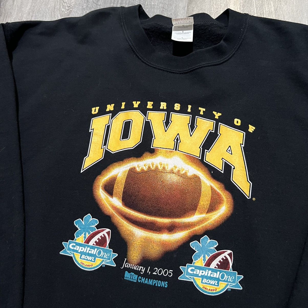 Vintage VTG University Of Iowa Hawkeyes Black College Y2K Sweatshirt Size US L / EU 52-54 / 3 - 2 Thumbnail