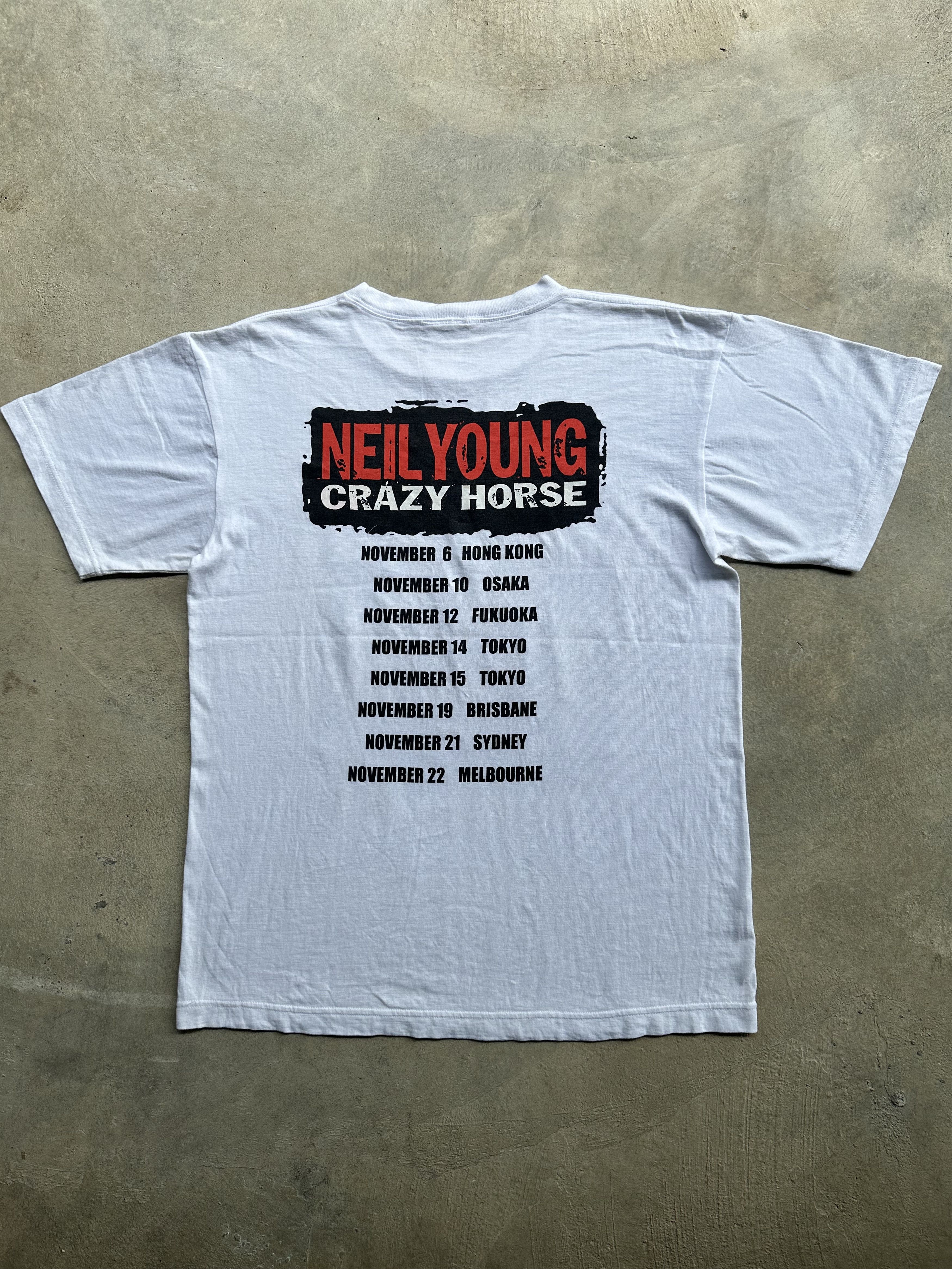 Band Tees Vintage Neil Young & Crazy Horse 2001 Tour T-shirt Size US L / EU 52-54 / 3 - 2 Thumbnail
