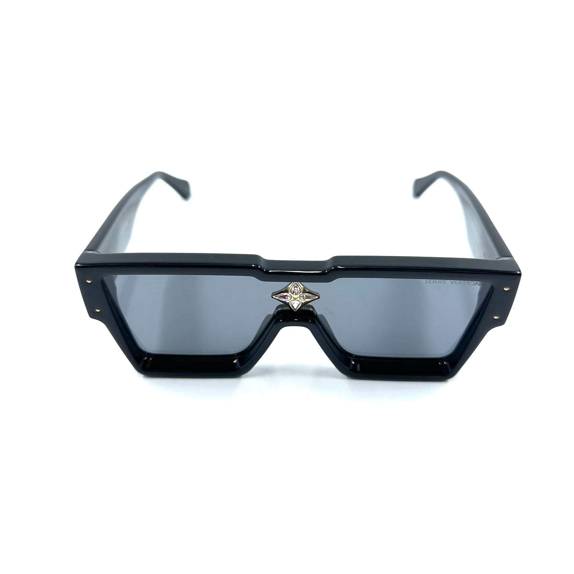 Louis Vuitton Louis Vuitton Cyclone Black Square Sunglasses Size ONE SIZE - 1 Thumbnail