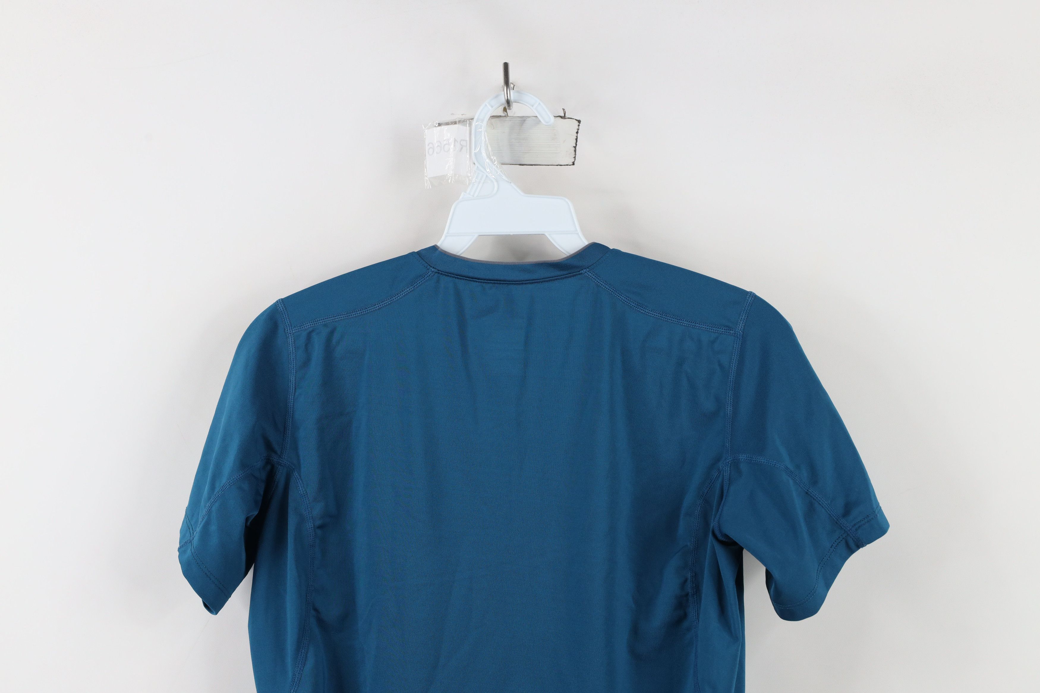 Nike × Vintage Nike Pro Combat Compression Gym Training V-Neck T-Shirt Blue Size S / US 4 / IT 40 - 12 Thumbnail