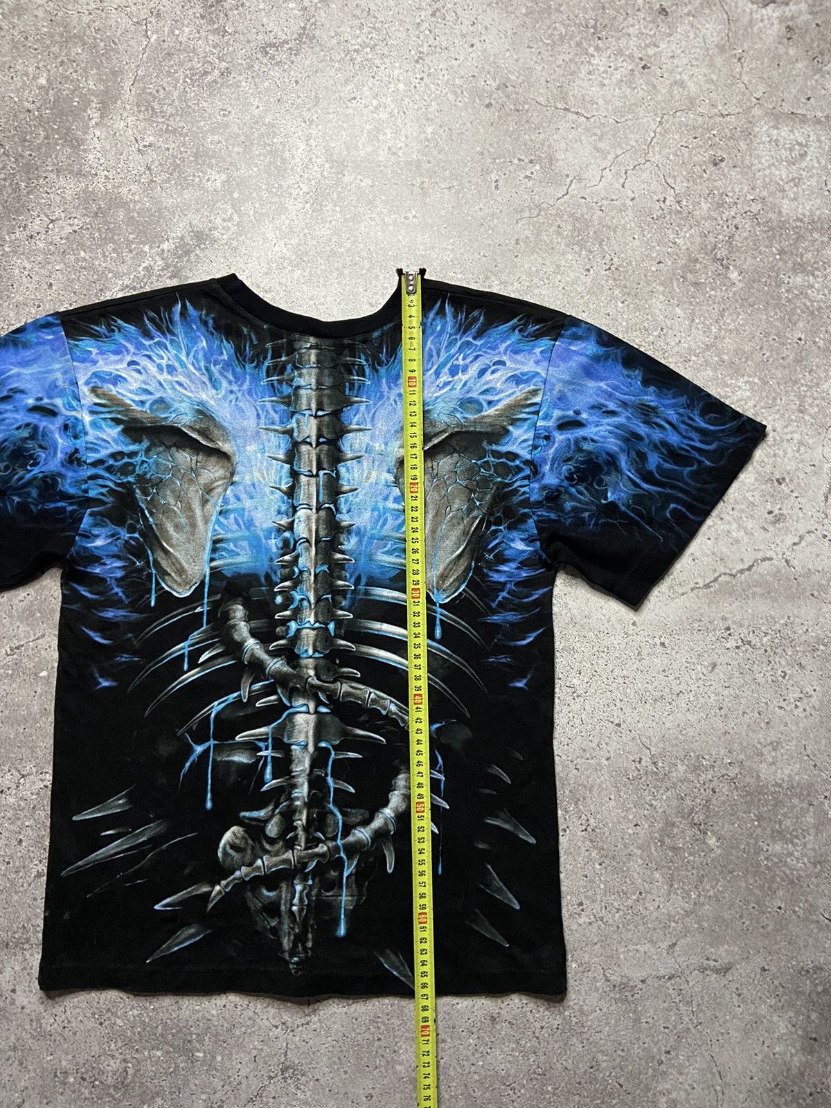 Japanese Brand VINTAGE SPIRAL FIRE SKULL TRIBAL ALL OVER PRINT TEE Y2K Size US M / EU 48-50 / 2 - 6 Thumbnail