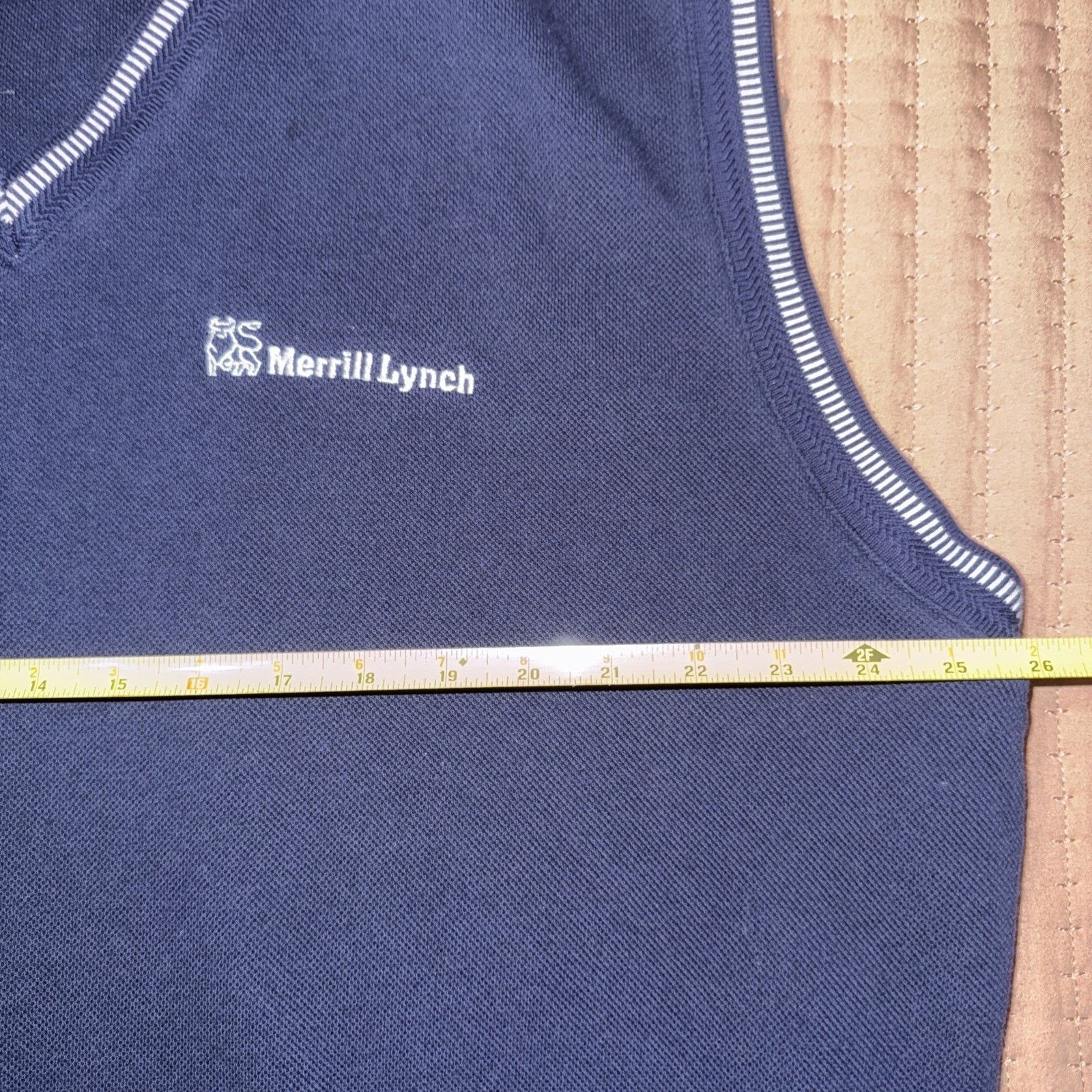 Izod Navy Golf Vest Sz 2XL W/ Merrill Lynch Embroidered EUC Money Size US XXL / EU 58 / 5 - 6 Thumbnail