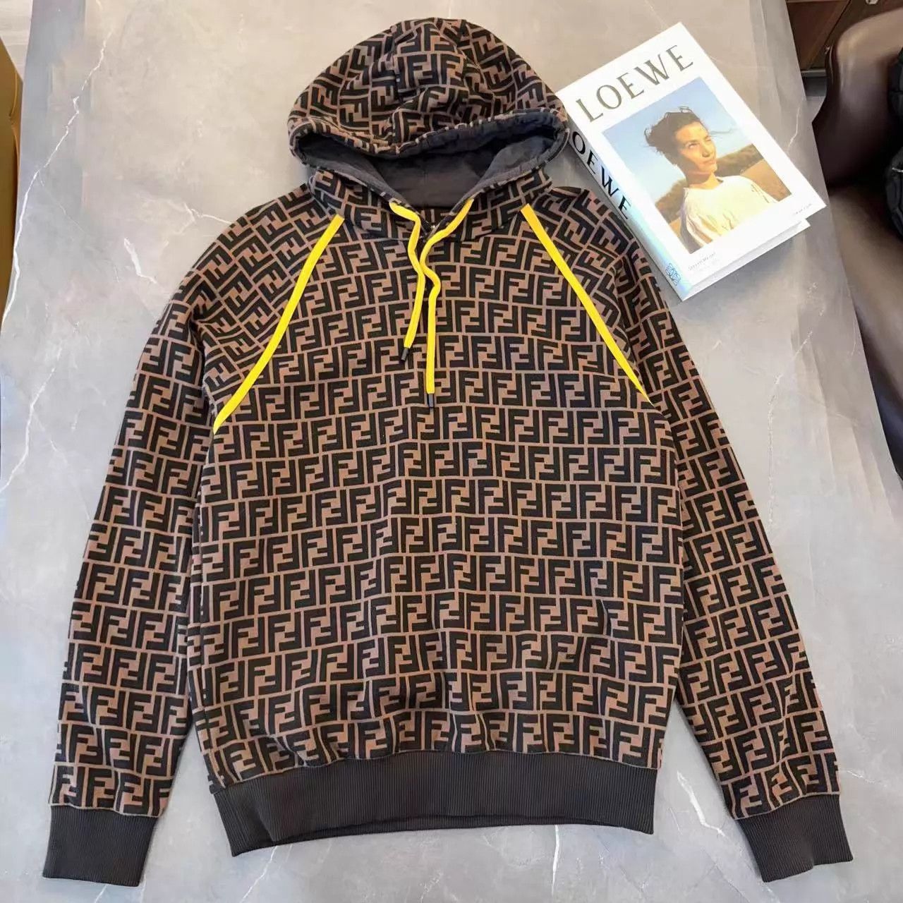 Fendi FENDI brown all over print hoodie M 95 new Size US M / EU 48-50 / 2 - 1 Thumbnail