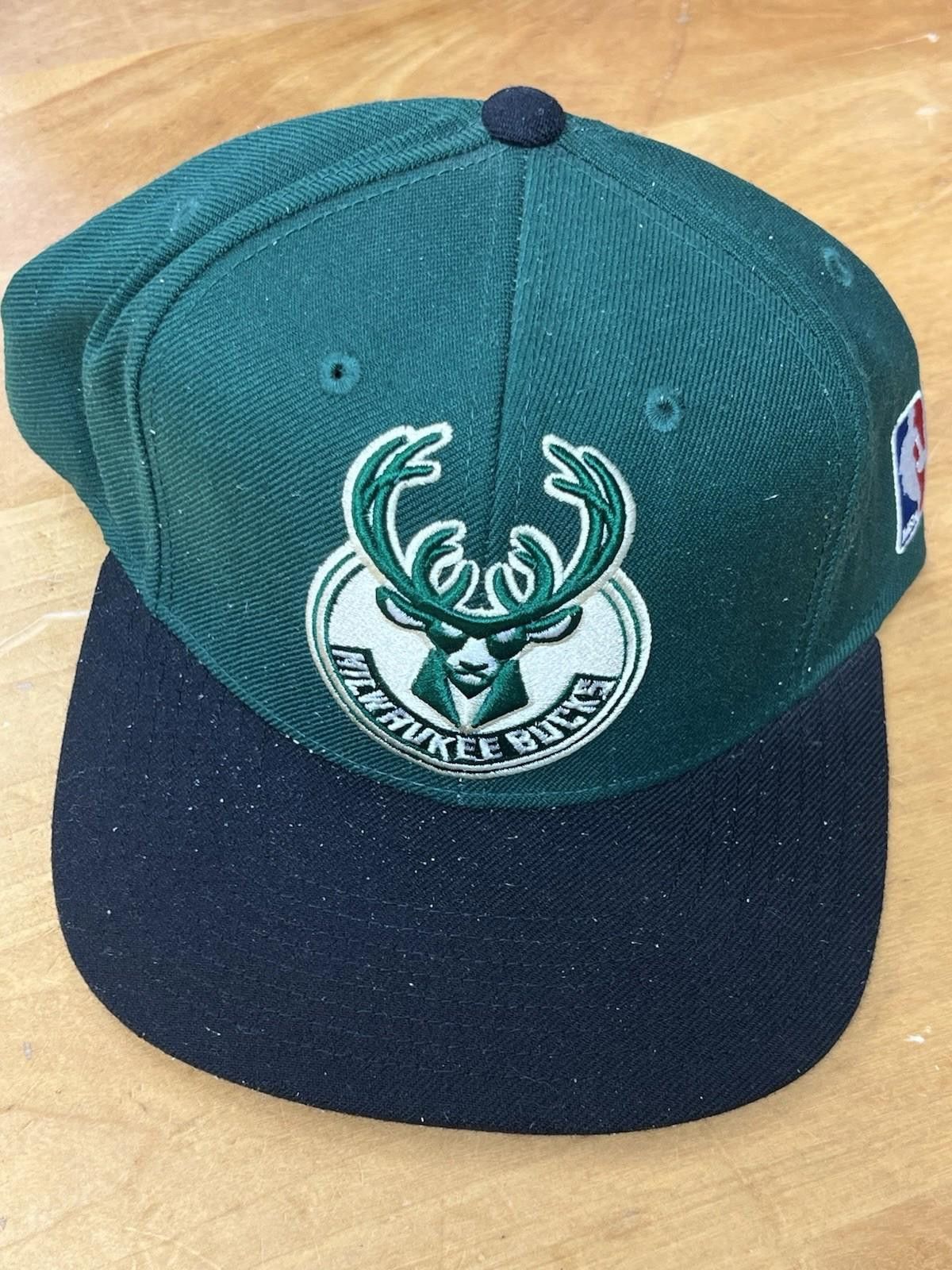 Mitchell & Ness Milwaukee Bucks Mitchell & Ness Black NBA Snapback Baseball Size ONE SIZE - 2 Thumbnail