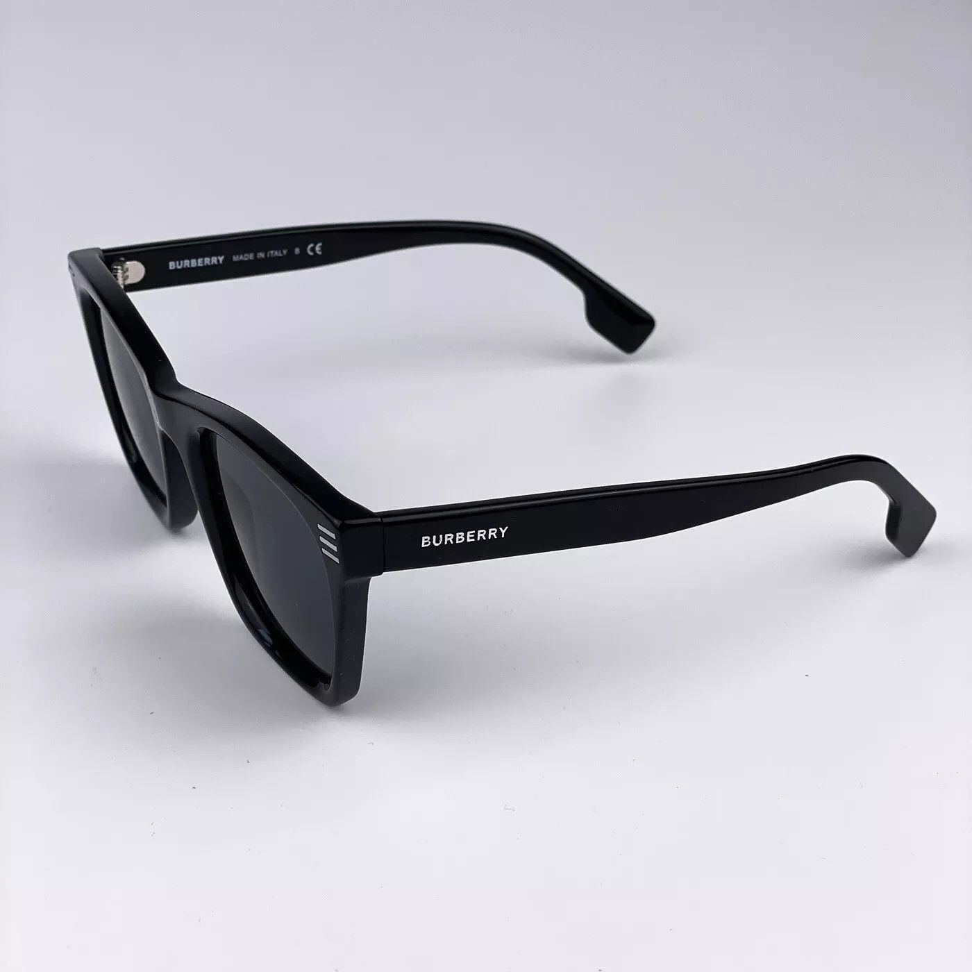 Burberry BURBERRY black square acetate sunglasses B4348 authentic Size ONE SIZE - 2 Thumbnail
