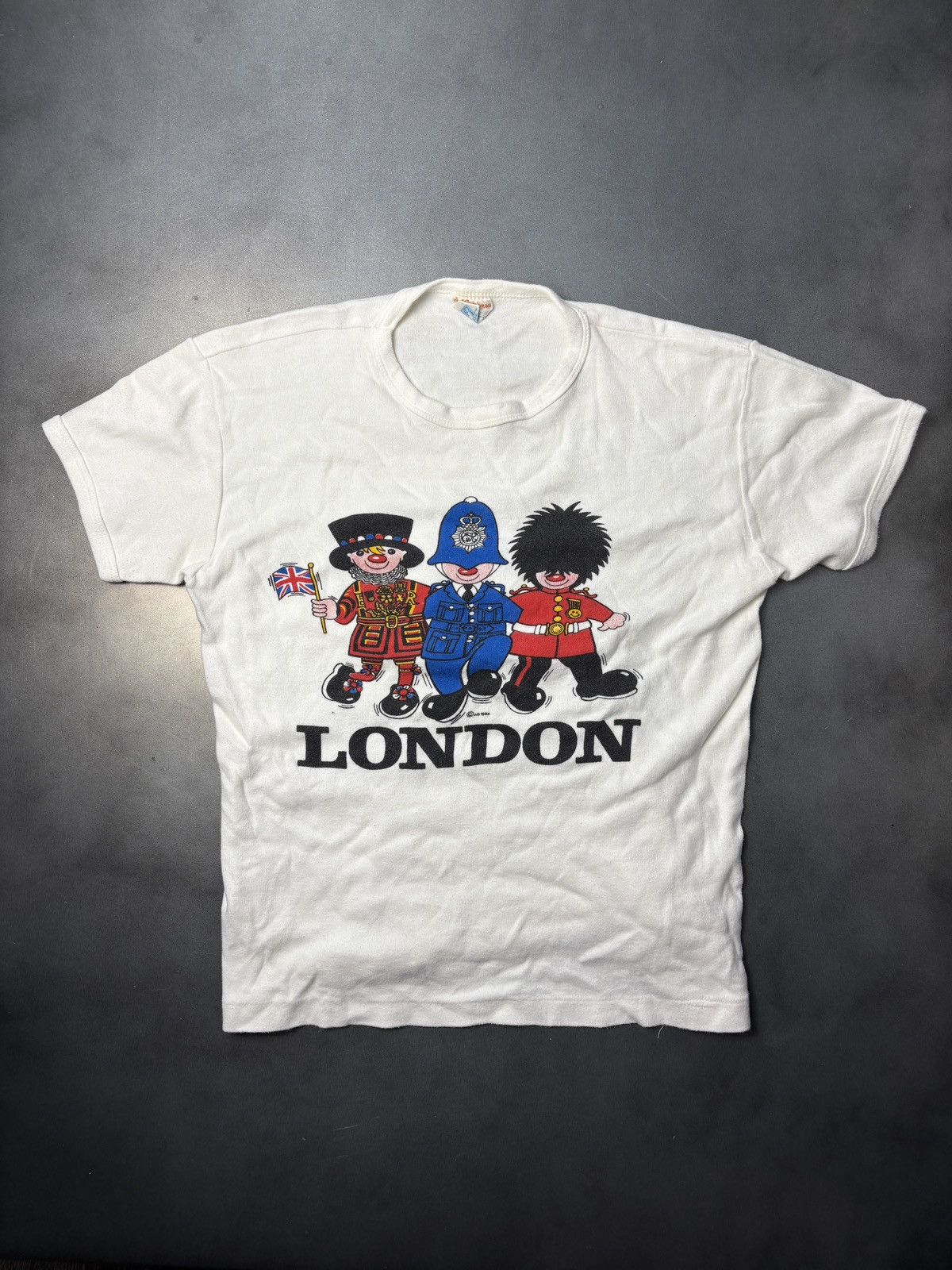 Vintage 1980s Vintage London England Baby Tee Crop Union Jack Soft Size US S / EU 44-46 / 1 - 1 Thumbnail