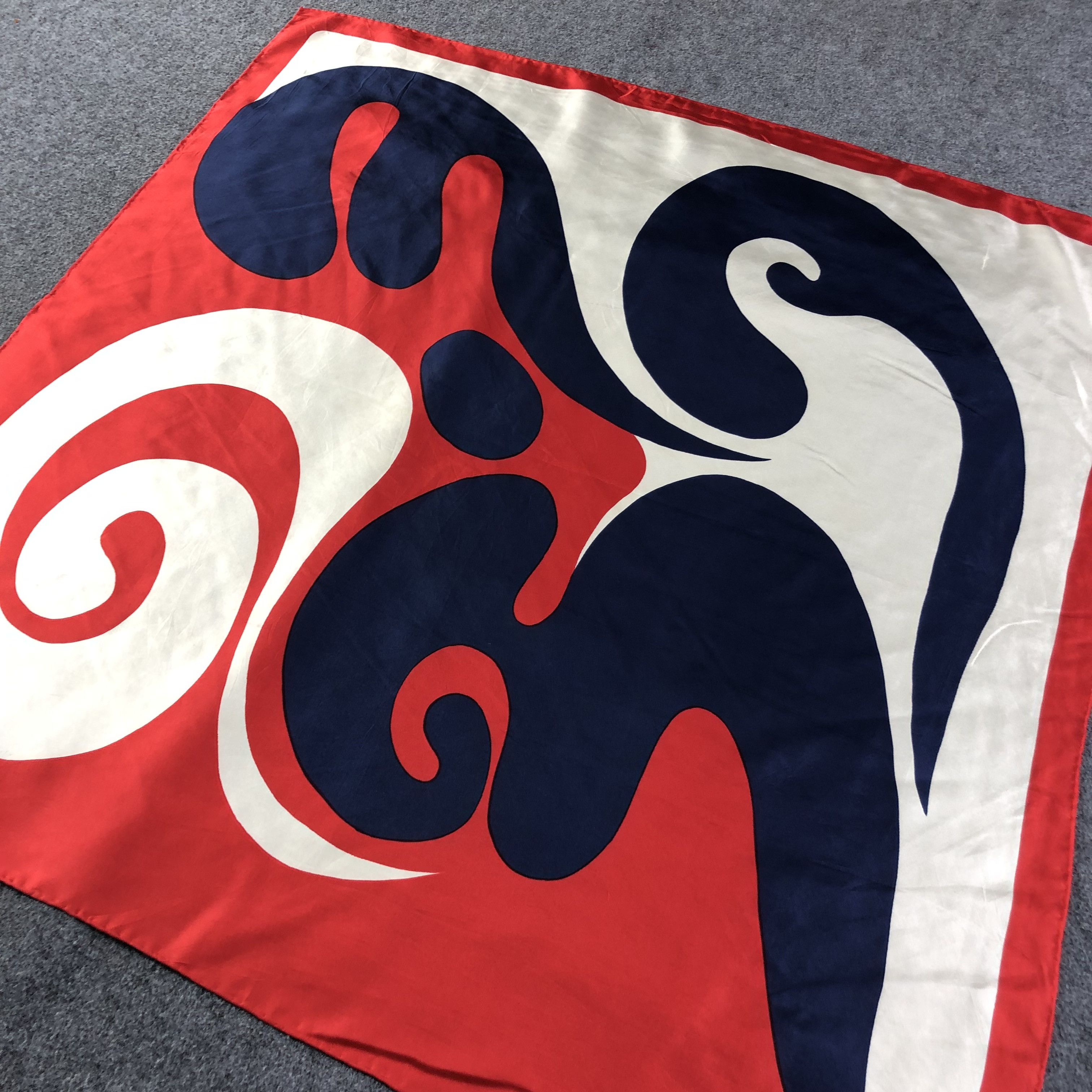 Vintage Vintage Luxury Abstract Design Silk Scarf M616 Size ONE SIZE - 2 Thumbnail