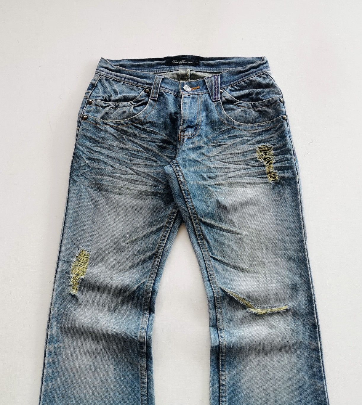 Japanese Brand Root Three Style Bootcut Distressed Jeans Size US 28 / EU 44 - 3 Thumbnail
