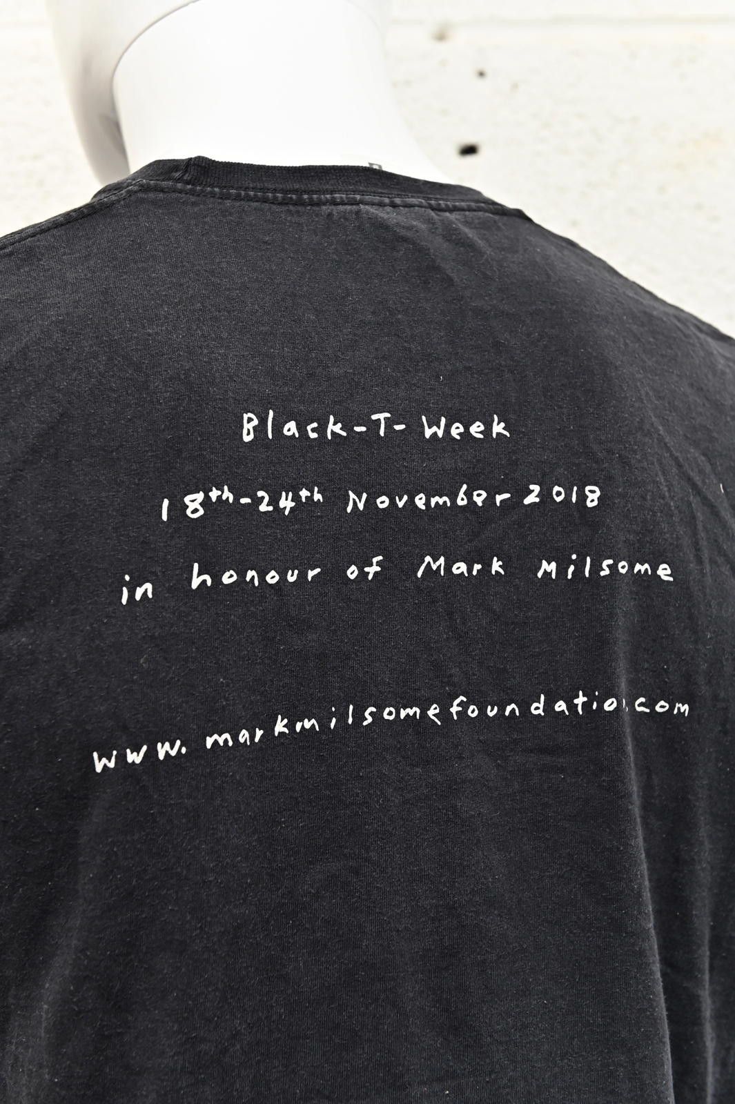 Fruit Of The Loom Fruit of the Loom Black Printed T-Shirt Mens Size M Size US M / EU 48-50 / 2 - 4 Thumbnail