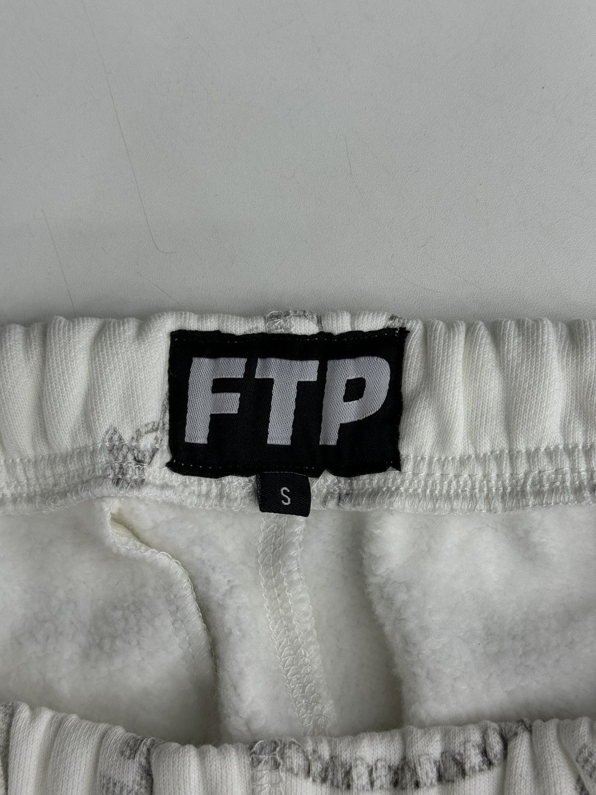 Fuck The Population FTP Boris Diamond Chain Sweatpants White Size US 30 / EU 46 - 4 Thumbnail