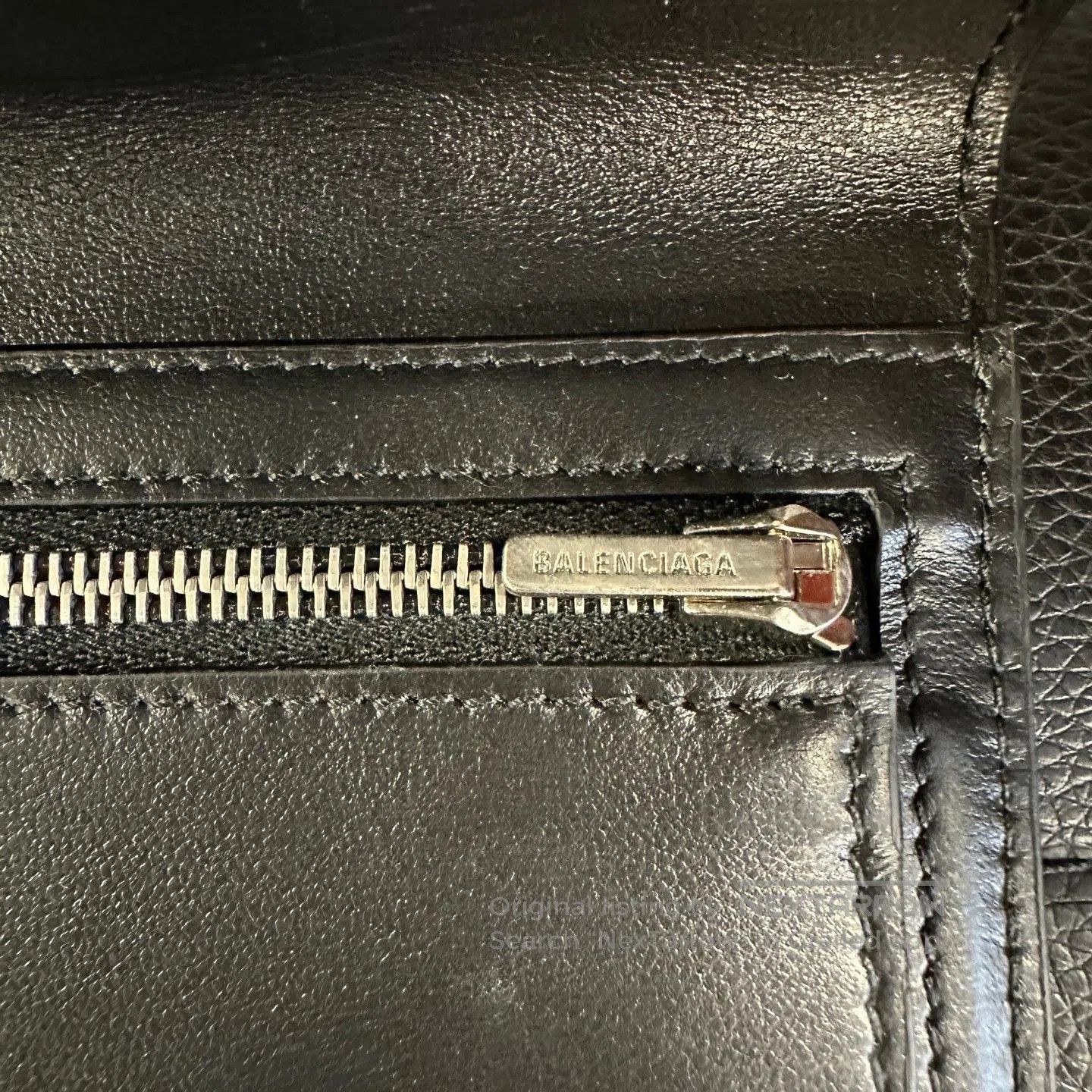 Balenciaga Balenciaga Passport Logo Leather Wallet. Size ONE SIZE - 6 Thumbnail
