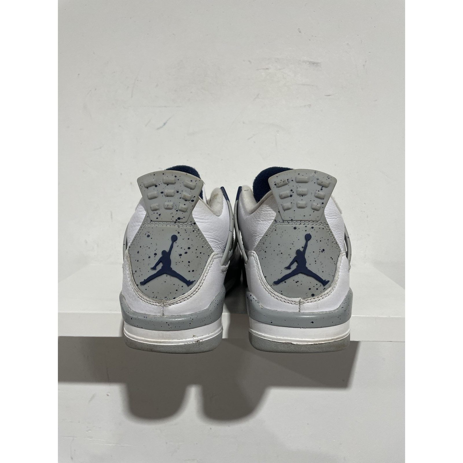 Nike JORDAN 4 RETRO MIDNIGHT NAVY (GS) SIZE 6Y PREOWNED Size US 6 / EU 39 - 3 Thumbnail