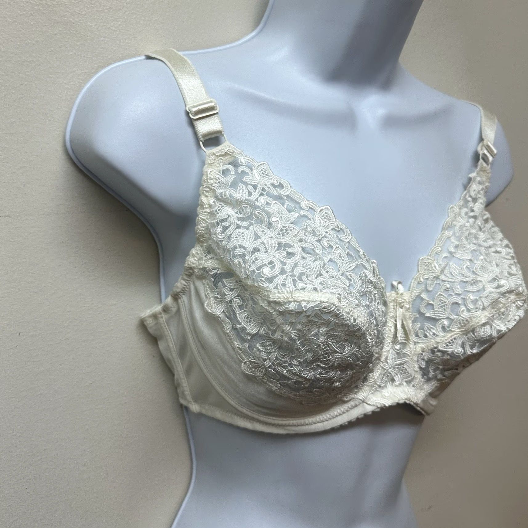 Vintage VINTAGE Wacoal Sheer Lace Nylon Bullet Bra 34DD NEW NOS Size ONE SIZE - 2 Thumbnail