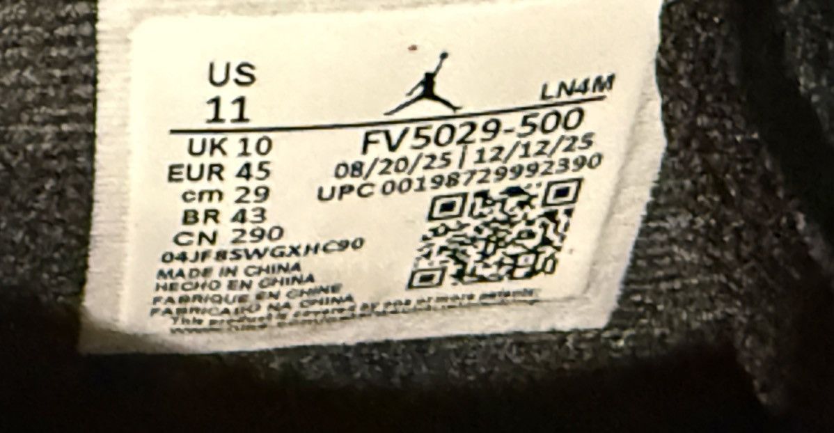 Jordan Brand Size 11 - Air Jordan 4 Retro Lakers-Brand new with box Size US 11 / EU 44 - 19 Thumbnail