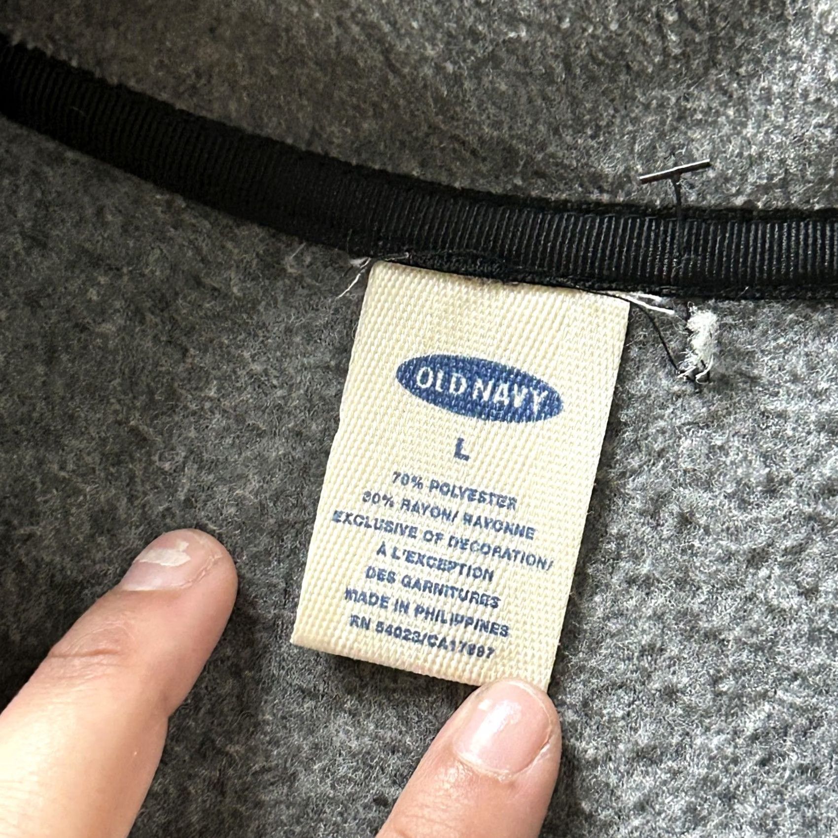 Old Navy VINTAGE Old Navy Vest Mens L Gray Fleece Full Zip Zipper Pockets Outdoor Casual Size US L / EU 52-54 / 3 - 3 Thumbnail