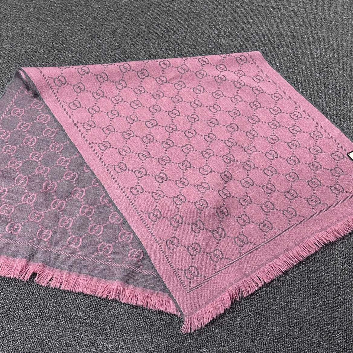 Gucci Gucci Retro Wool Pink Scarf one size Men Size ONE SIZE - 1 Thumbnail