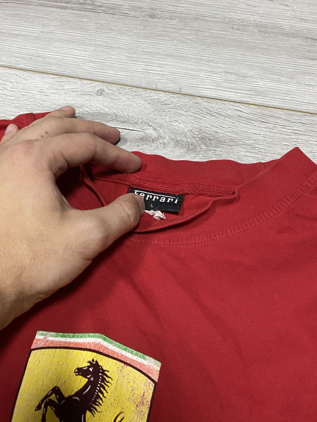 Ferrari Ferrari centr logo print vintage r-shirt Size US L / EU 52-54 / 3 - 4 Thumbnail