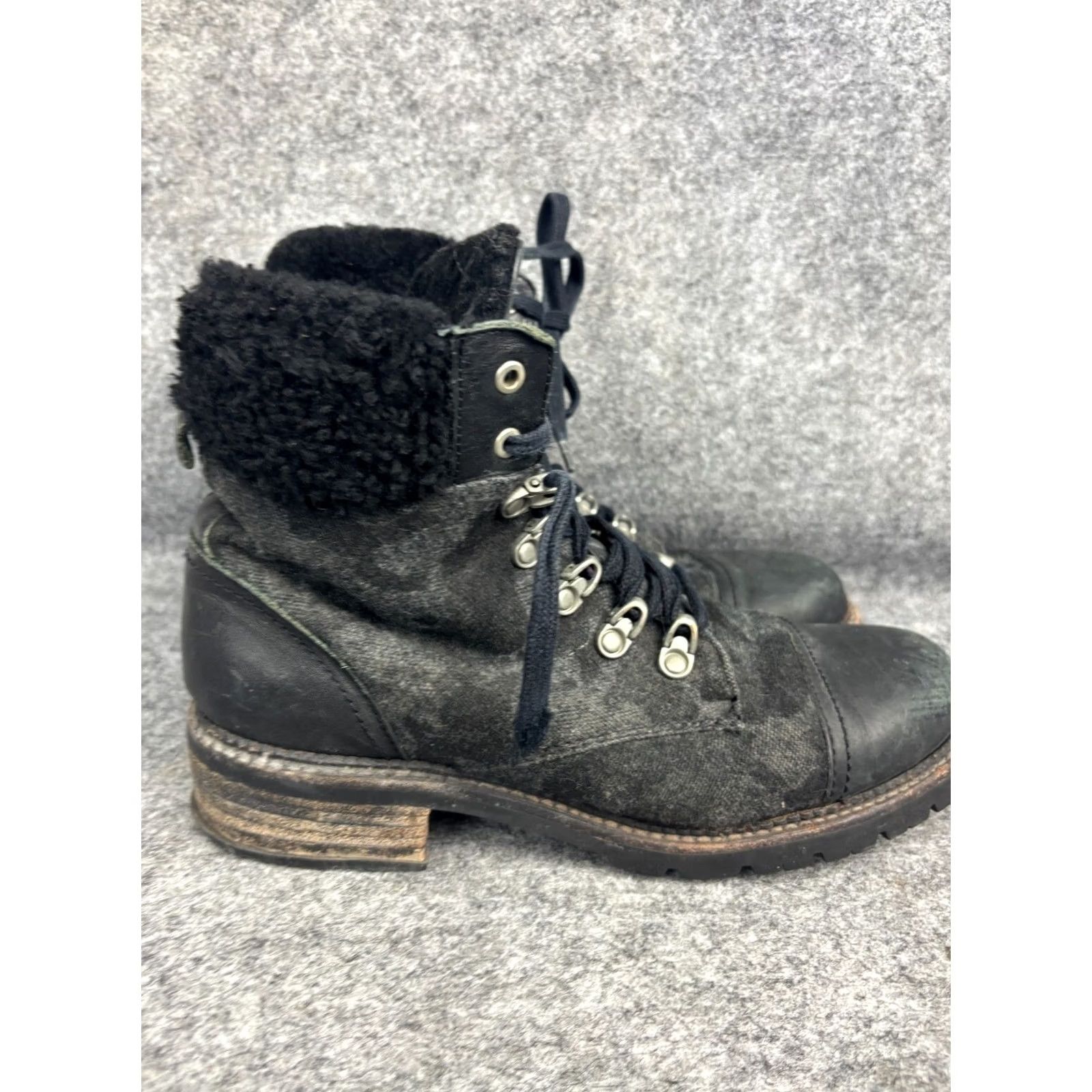 Frye Frye Samantha Shearling Hiking Boots Women's 10 Leather Black Lace Up FLAW Shoes Heel Repair 80s 90s Retro Army Biker Celtic? Size US 10 / IT 40 - 4 Thumbnail