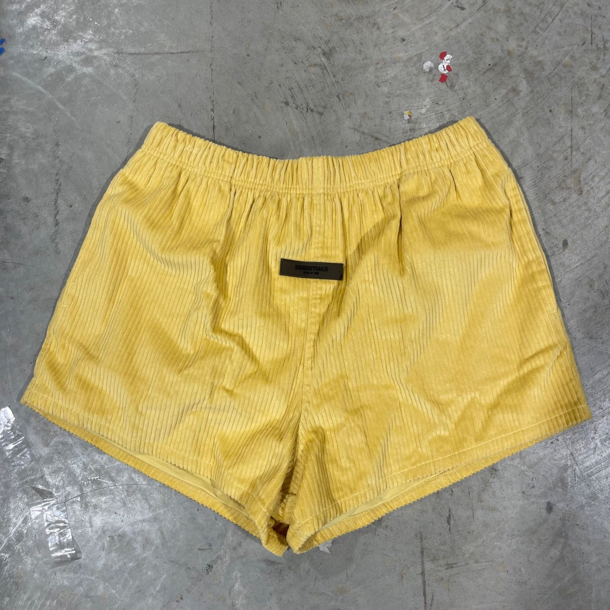 Fear of God NEW FEAR OF GOD ESSENTIALS WOMEN'S CORDUROY TUSCAN SHORTS M Size 27" / US 4 / IT 40 - 3 Thumbnail
