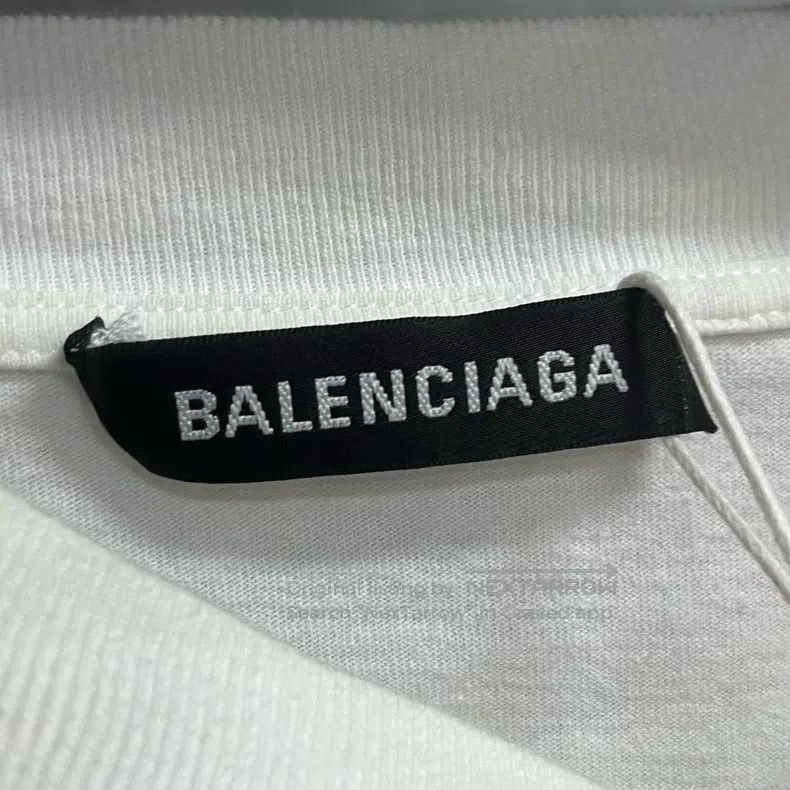 Balenciaga Balenciaga White printed T-shirt with round neck and short Size US XL / EU 56 / 4 - 5 Thumbnail