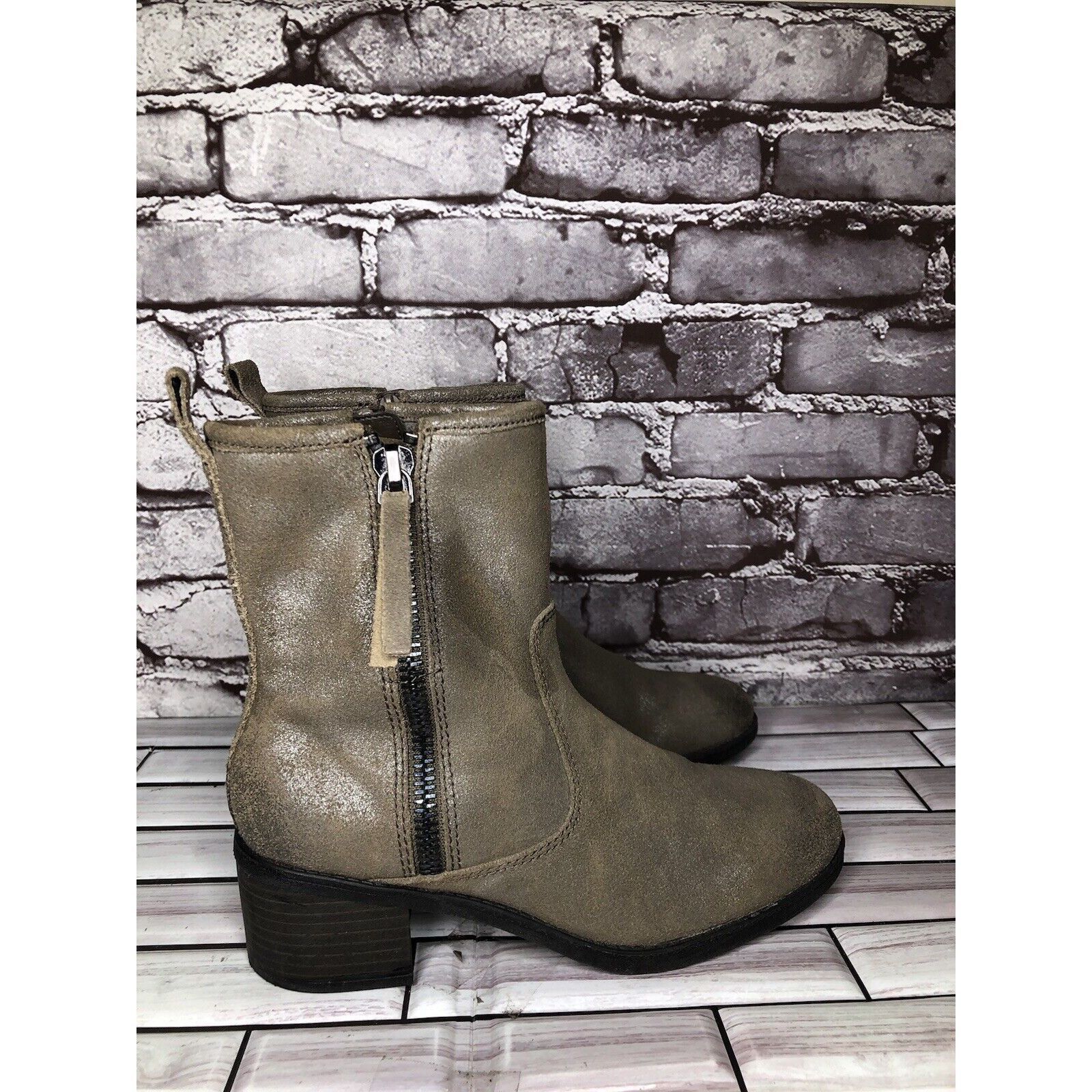 Clarks Clarks Metallic Leather Taupe Nevella Devon Zip Ankle Boots Size US 7.5 / IT 37.5 - 12 Thumbnail