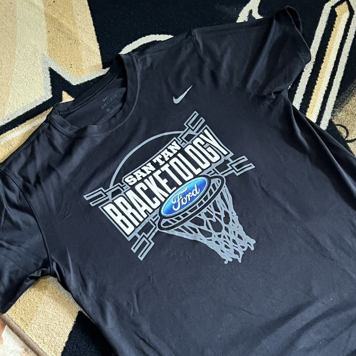 Nike Short Slevee Ford Nike San Tan Bracketology 🖤 Size US L / EU 52-54 / 3 - 1 Thumbnail